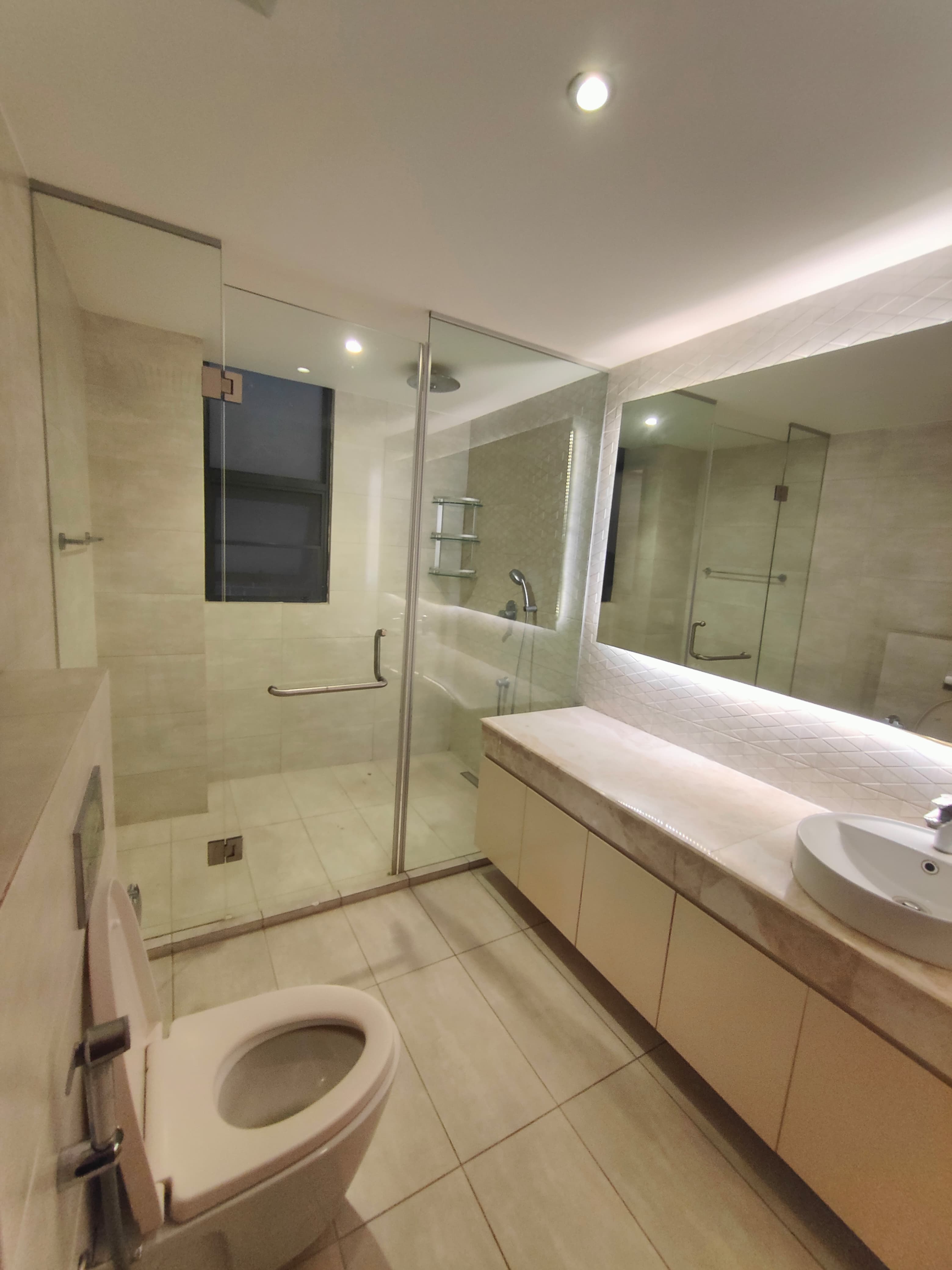 Luxury 8,875 Sq Ft Single-Unit Residence for Rent in North Gulshan.