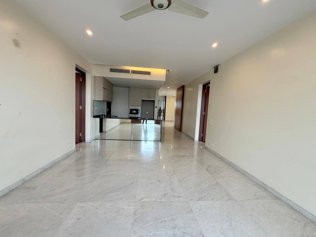 Elegant Semi Furnished Apartment in North Gulshan, Dhaka.