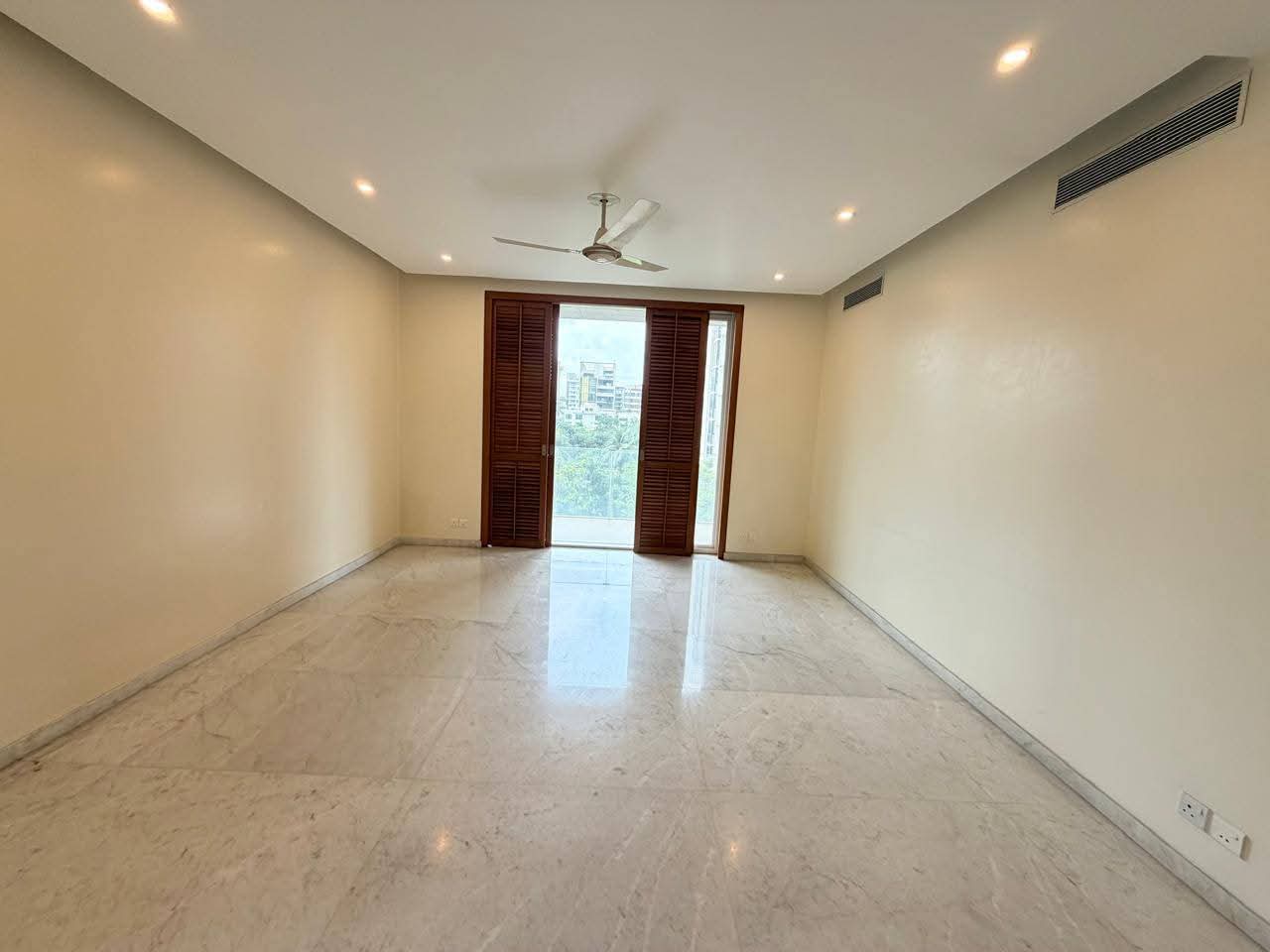 Elegant Semi Furnished Apartment in North Gulshan, Dhaka.