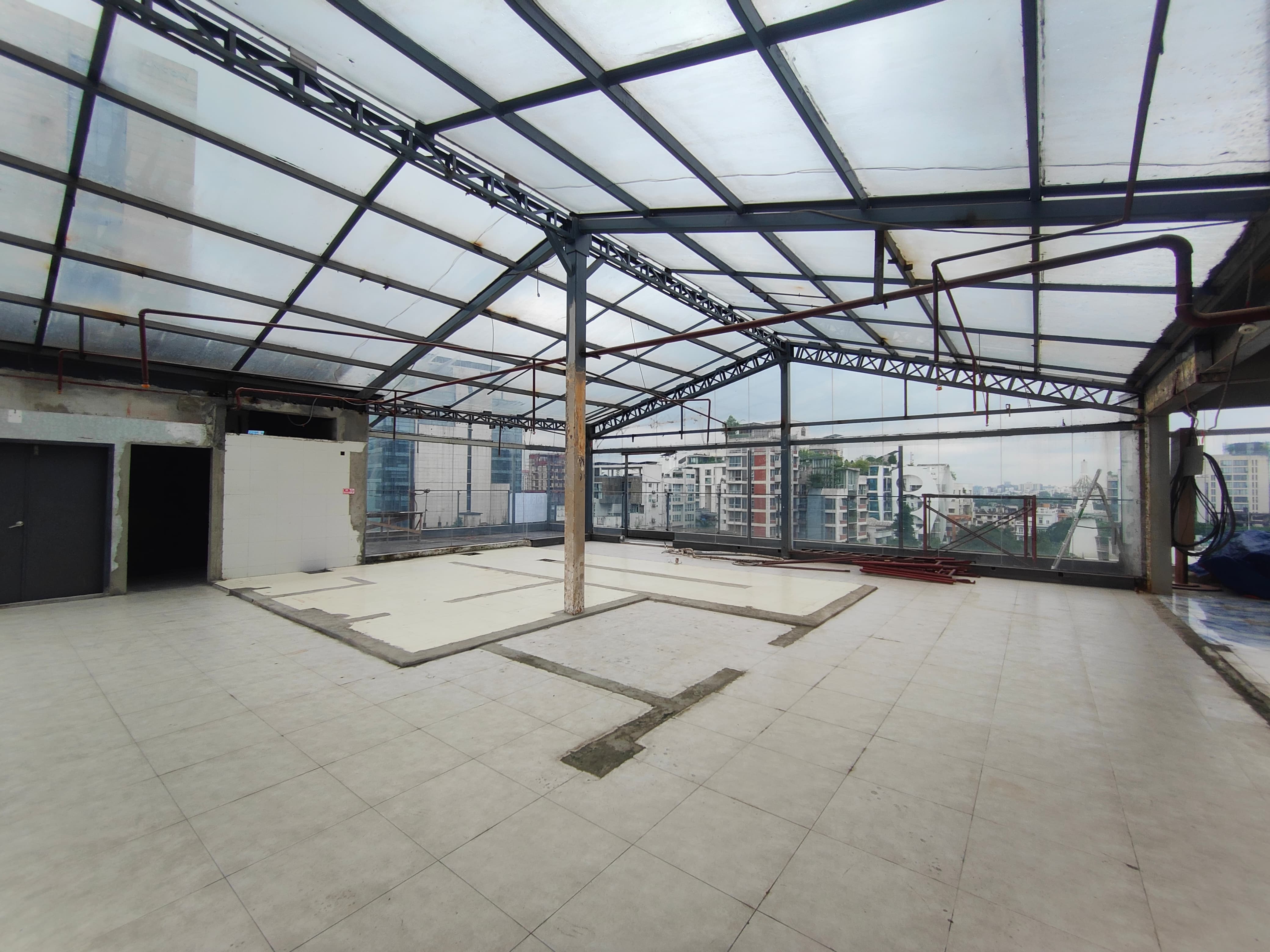 4,522 Sqft Top Floor (Level 8) Ideal for Restaurant