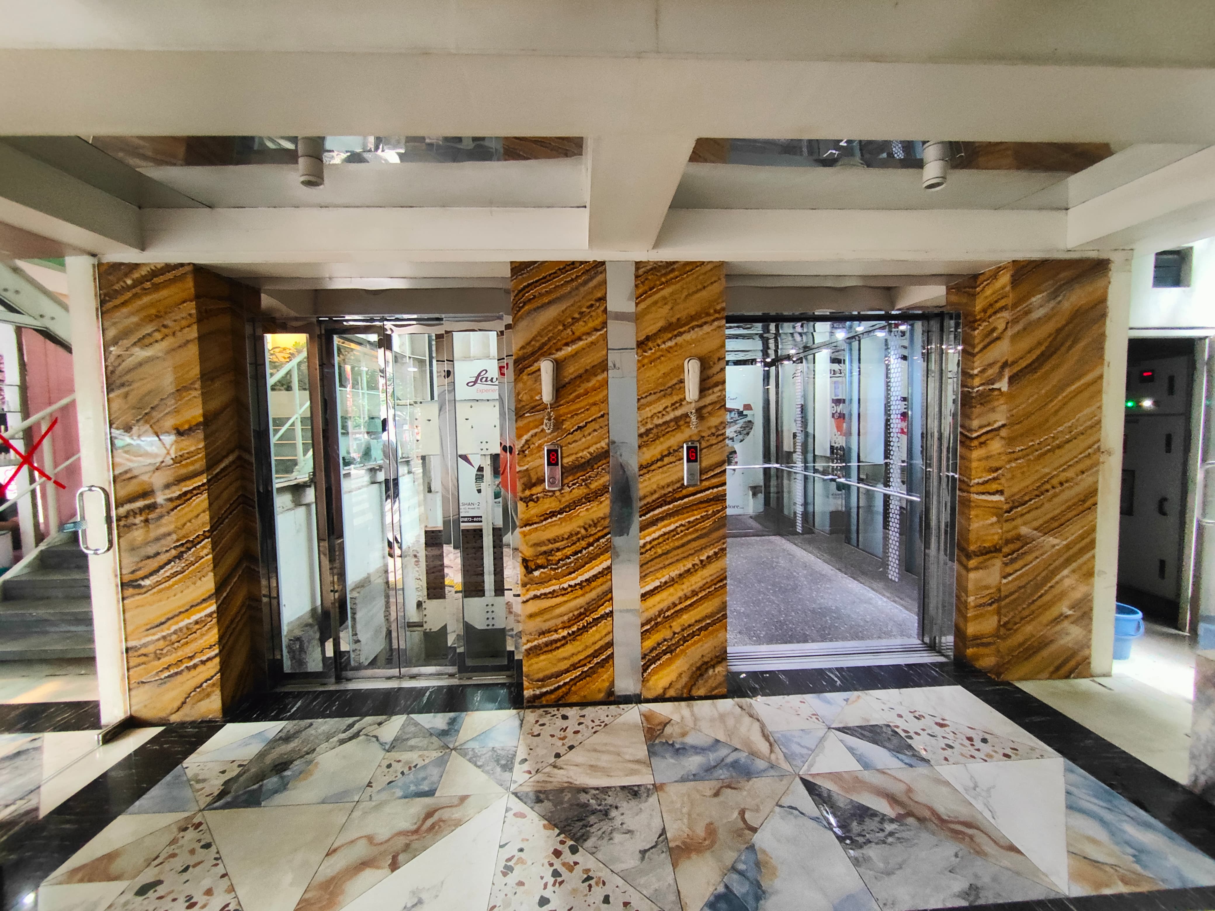 4,522 Sqft Top Floor (Level 8) Ideal for Restaurant