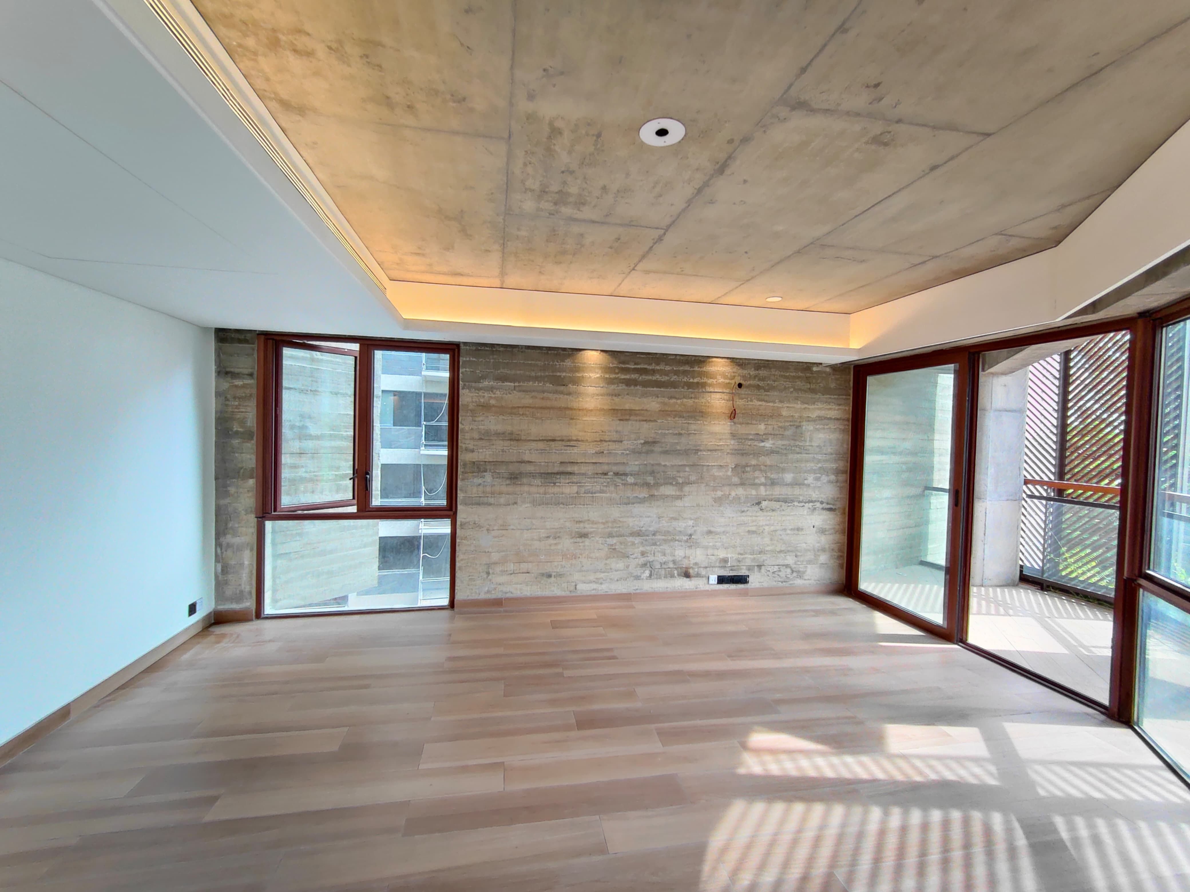 Luxurious 5,000 Sq Ft Semi-Furnished Modern Apartment for Rent in Gulshan North