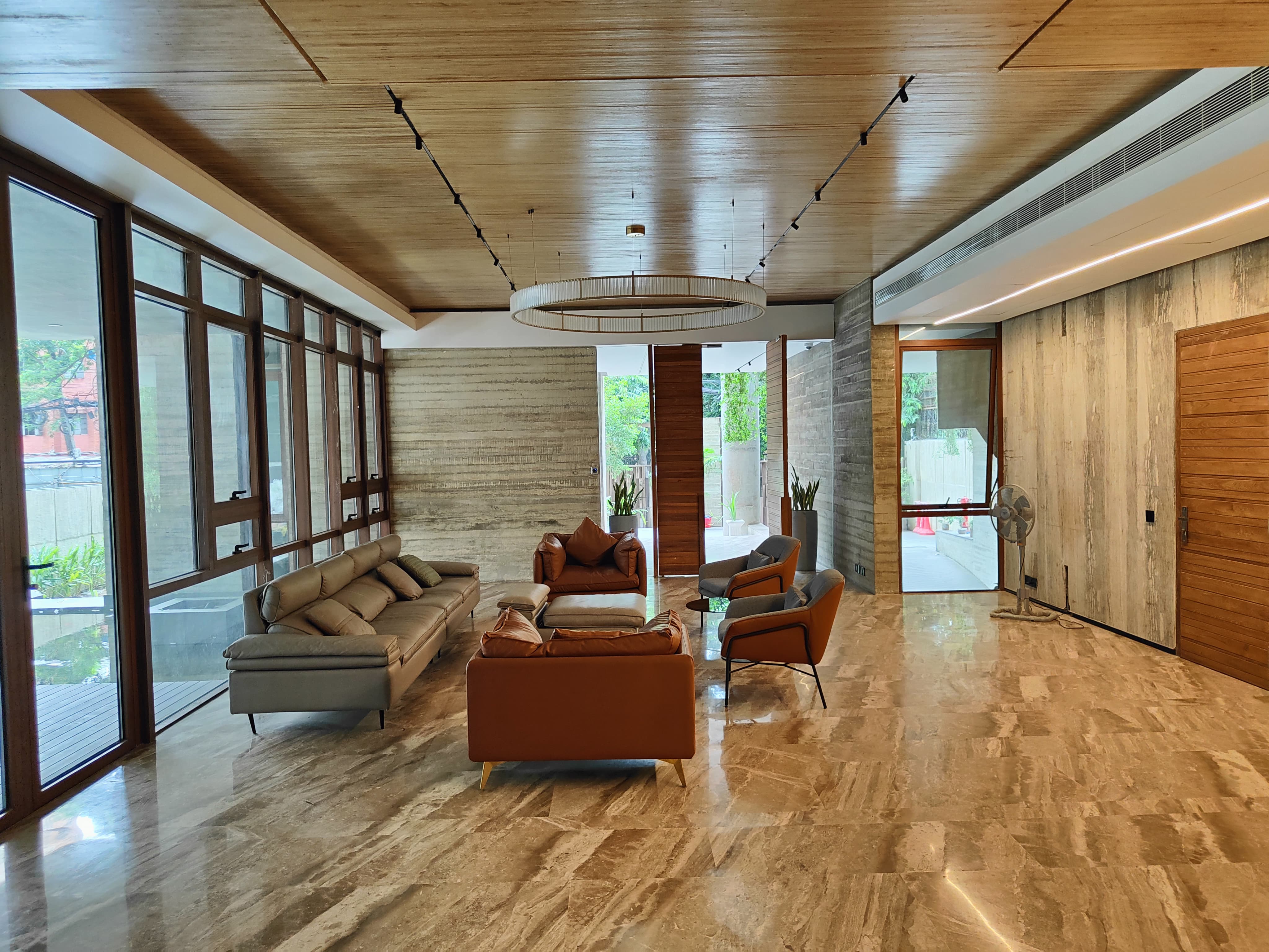 Luxurious 5,000 Sq Ft Semi-Furnished Modern Apartment for Rent in Gulshan North