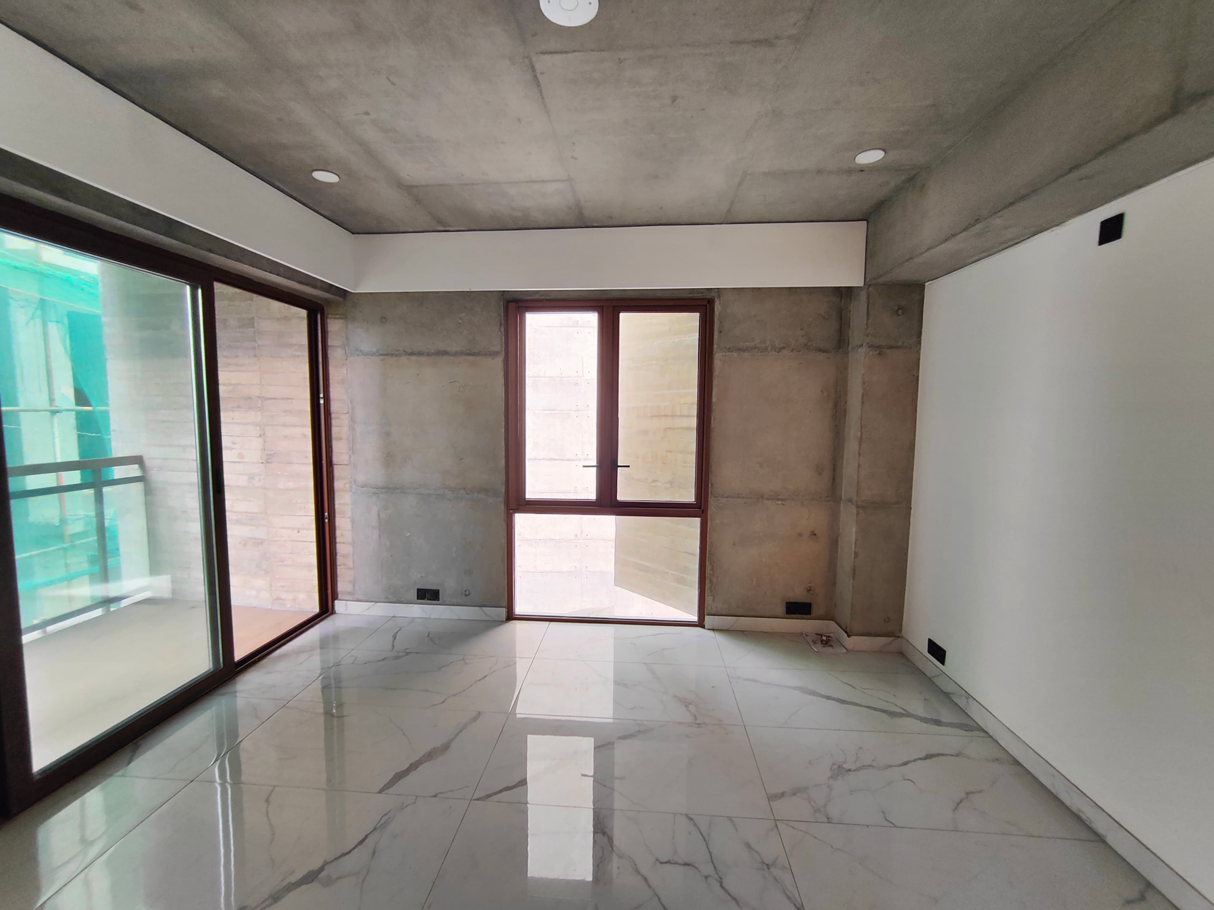 Luxurious 5,000 Sq Ft Semi-Furnished Modern Apartment for Rent in Gulshan North