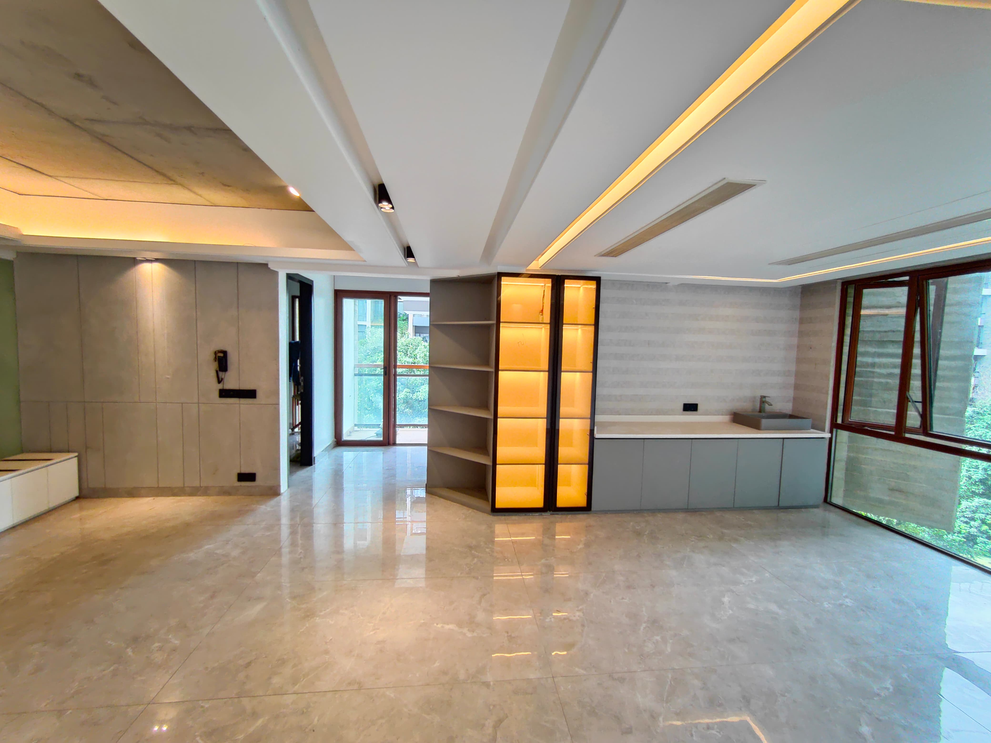 Luxurious 5,000 Sq Ft Semi-Furnished Modern Apartment for Rent in Gulshan North