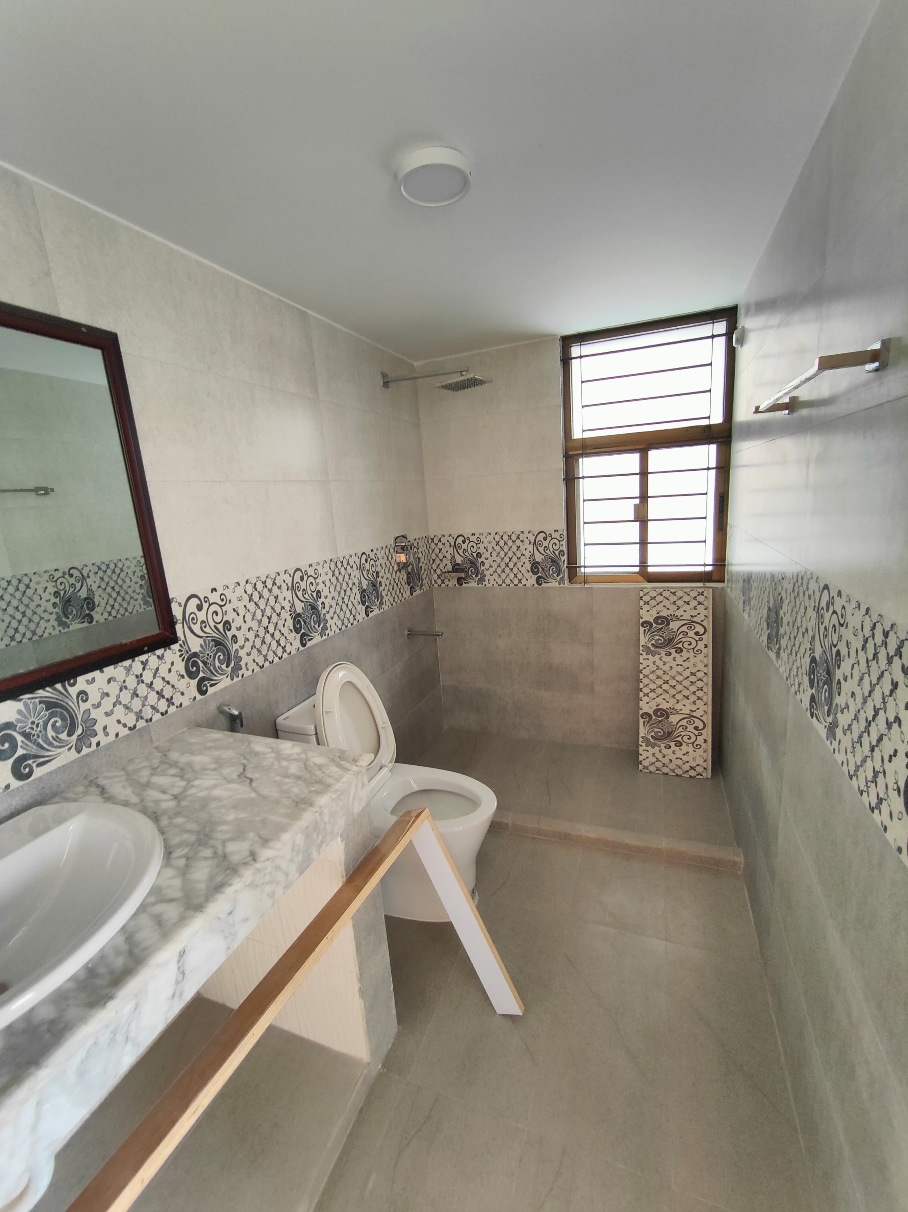 Luxurious 4,233 Sq Ft Modern Apartment for Rent in Gulshan 2